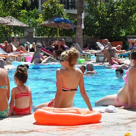 Club Turquoise