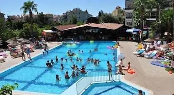 Ξενοδοχείο με διαμερίσματα Club Turquoise 4*