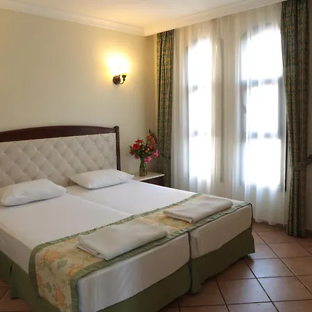 Club Turquoise 말마리스