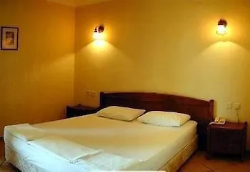 Club Turquoise Lägenhetshotell 4*