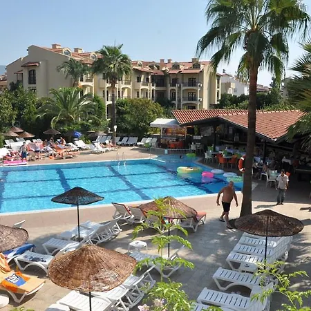 Club Turquoise مرمريس