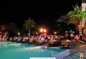 Club Turquoise アパートホテル